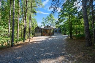 Sweet Magnolia 3BR Cozy Cabin - 3