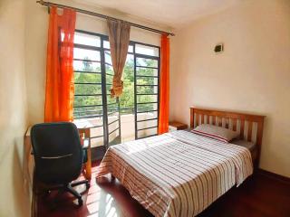 Lavington Budget Ensuite Room - 9