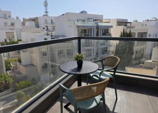 Modern Swieqi Apartment Sleeps 6 10 mins to StJulians - 8