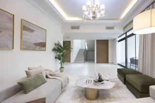 Bloomfields 5BR plus 2M Villa in West Yas - 7