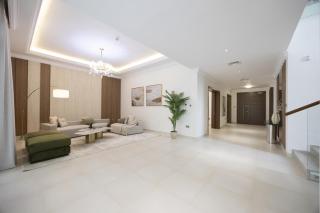 Bloomfields 5BR plus 2M Villa in West Yas - 5
