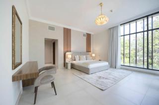 Bloomfields 5BR plus 2M Villa in West Yas - 2