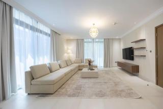 Bloomfields 5BR plus 2M Villa in West Yas - 1