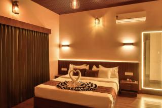 Manayath Wayanad Premium Pool Resort - 4