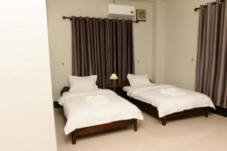The WANG GRAND HOTEL - 1