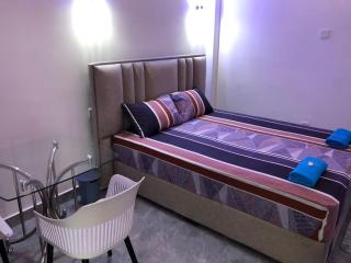Crown Transit Hotel - 6