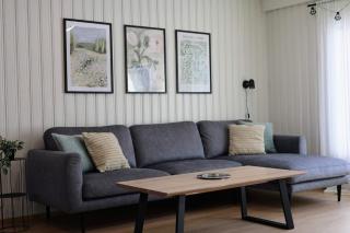 Large three-bedroom holiday home - 0