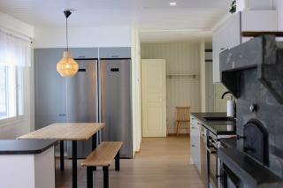 Large three-bedroom holiday home - 1
