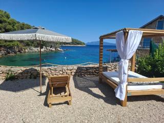Robinson Medvidna Hvar Apartments - Zastražišće - 0