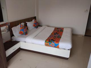 Hotel Pratiksha - 0
