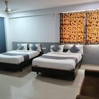 Hotel Pratiksha - 7