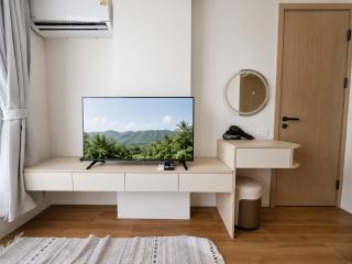 Sunlit 1BR Condo at Fantasea Kamala - 7