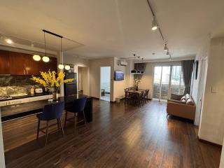 Central Saigon 5BR Large Apartment - Best Value in District 1 - 5