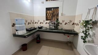 Rosewood Homestay 1bhk - Non AC - 5