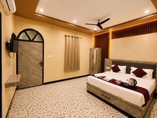 Hotel International - Govindpuri Metro - 9