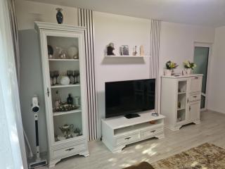 Anna's Crib - 7