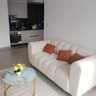 LuminaStays-Kilimani Executive 1 bedroom with heated pool and gym - 1