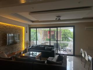 Appartement à Mermoz, nettoyage journalier gratuit - Dakar - 0