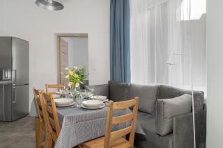 Elegancki i Stylowy Apartament Niedaleko Rynku w Poznaniu by Noclegi Renters - 5