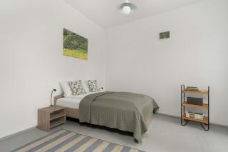 Elegancki i Stylowy Apartament Niedaleko Rynku w Poznaniu by Noclegi Renters - 8