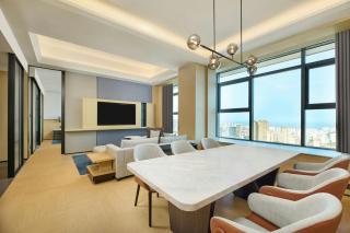 Four Points by Sheraton Rizhao Central Activities Zone - 2