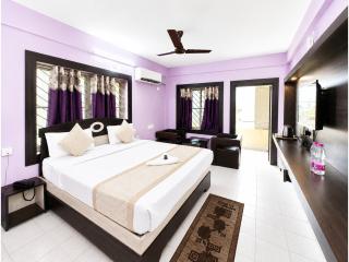 Hotel Ashish Resort - The Grand Seaside Heritage Retreat Near Sea Beach Puri ! Premium Rooms & Family Suites, In-House Restaurant, Spacious Parking, Free Wi-Fi & 24x7 Warm Hospitality - 2
