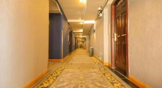 Huafeng Hotel - Huaqiang South Metro Station and Huaqiang North Commercial District - 1