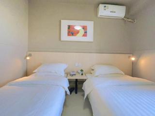 Century Star Urumqi Changjiang Road Hotel - 2