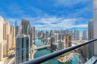 Vacationer Holiday Homes I Elegant 1 Bed l Stunning Marina View - 9