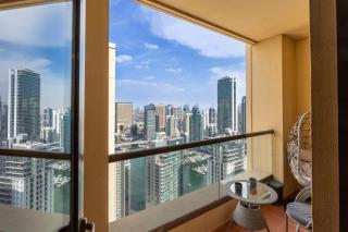 Vacationer Holiday Homes I Luxury 2 Bedroom Apartment I Marina View I Steps from JBR Beach - 9