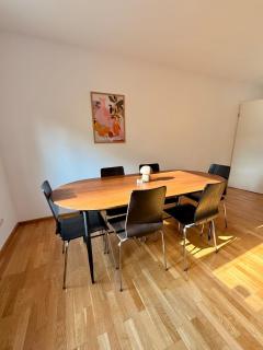 Large Munich apartment for 8 guests with 2 bathrooms - 8