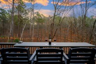 Creek • Art Terrace • Espresso Bar • Treetop Views - 6