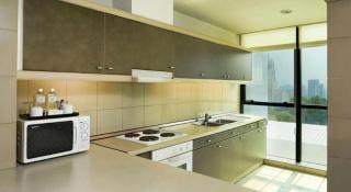 Pacific Regency Hotel Suites - 7