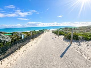 The Absolute Beach House -Luxury Oceanfront Escape - Jindalee - 3