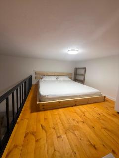 Modern Loft Studio - 3