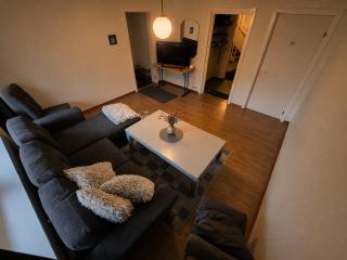 Rymlig central gästvåning med bastu och egen ingång - 4