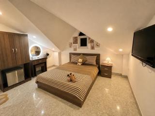 1 House 2 - 4