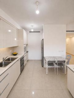 Spacious Kosher Family Home - Ramat Beit Shemesh - 3