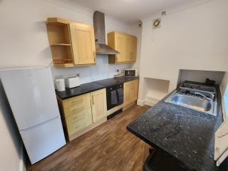 1 Bed Apartment Heart of City Gated and Secure - 8