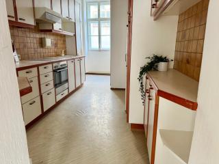 3-Bedroom Long-Term Apartment with Free Parking - 4