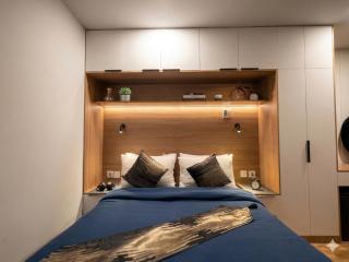 Luxury Centaurus Apartments - BookMyStay - 8