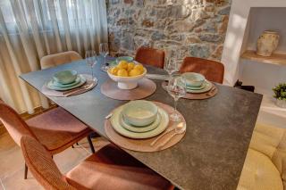 Cleis Apartments - 1