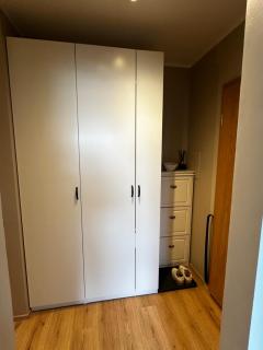 Spacious 1 Bedroom Apartment with 85in TV & Ocean View - 9