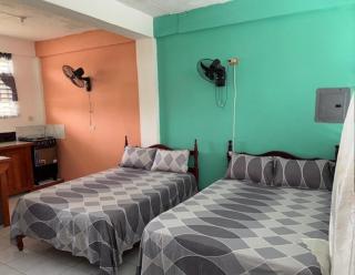 Travellers Inn Room B - 7