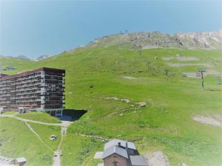 Résidence Le Palafour - Studio 2 personnes à Tignes au pied des pistes, des commerces proche de l'ESF, de l'office du tourisme dans le quartier du lac. MAE-2159 - 1