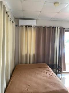 Apartamento con balcón cerca del Parque Porras - 0