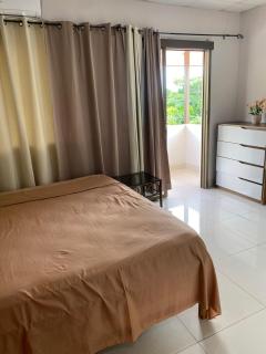 Apartamento con balcón cerca del Parque Porras - 2