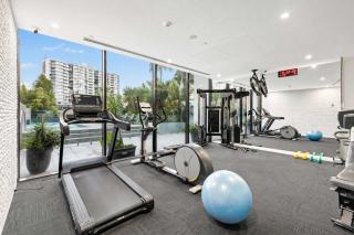 Level 15 River View 1BR Pool Spa Parking - 3