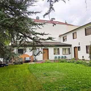 Haus mit Garten nahe U1 - 0