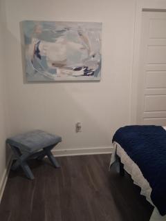 Radiant & Cozy - Memphis - 1